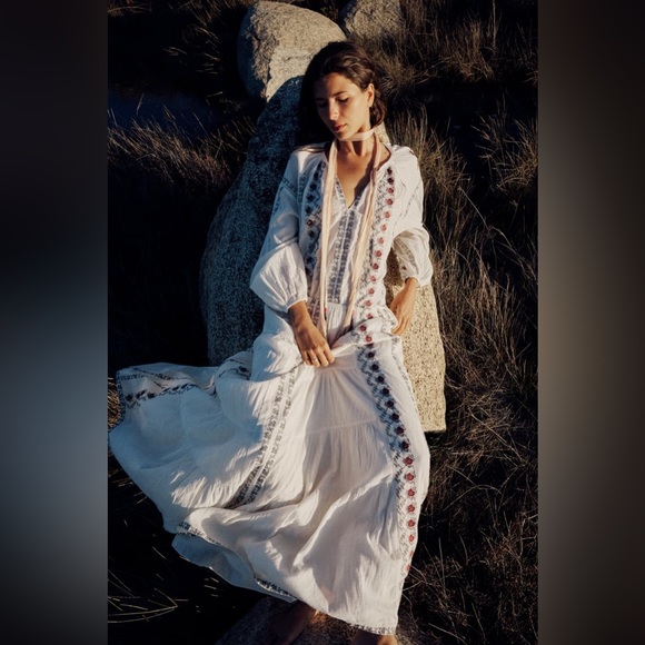 Zara embroidered blouse - Picture 3 of 8